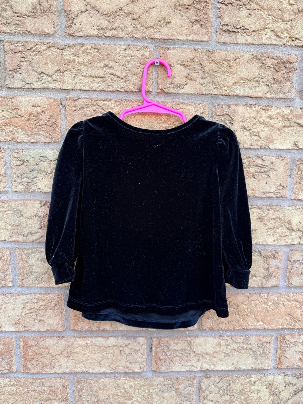 🌿10/$25 • Old Navy Black Velvet Puff-Sleeve Top